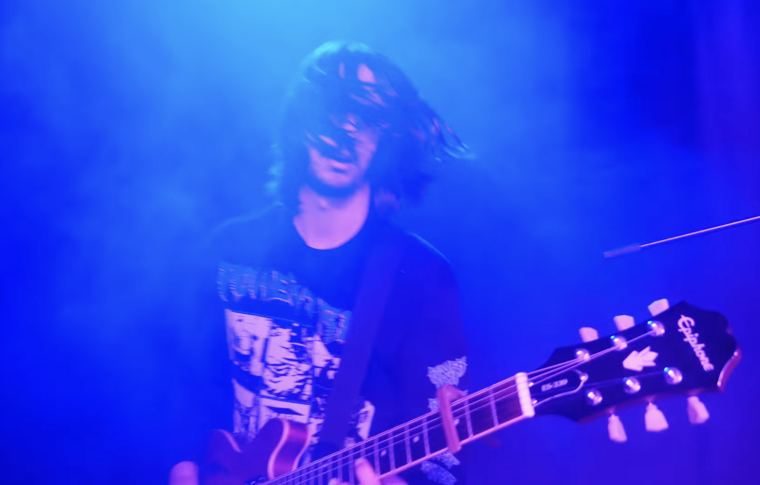 Guitarist live